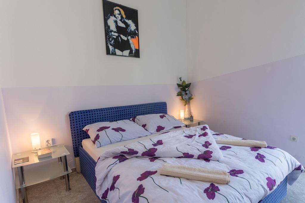 Apartments Laura บลัตเซ ภายนอก รูปภาพ