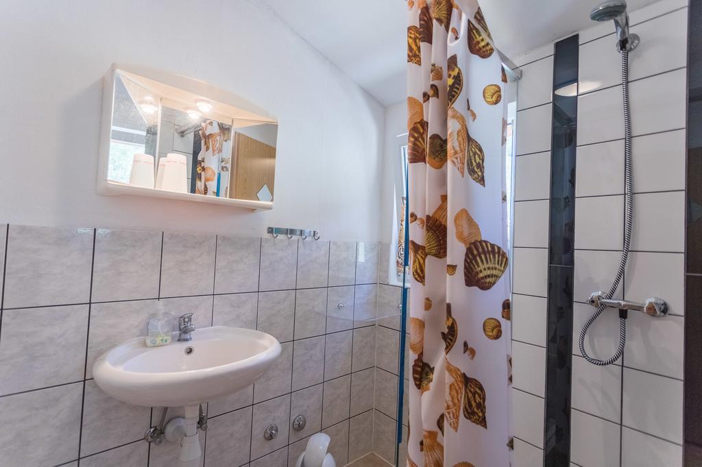 Apartments Laura บลัตเซ ภายนอก รูปภาพ
