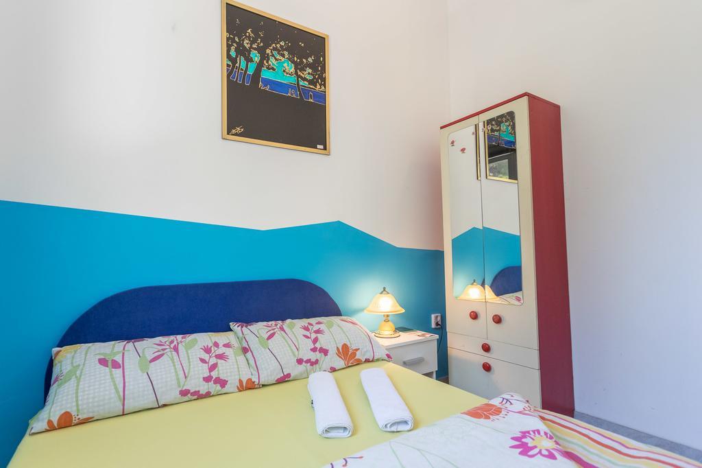 Apartments Laura บลัตเซ ภายนอก รูปภาพ