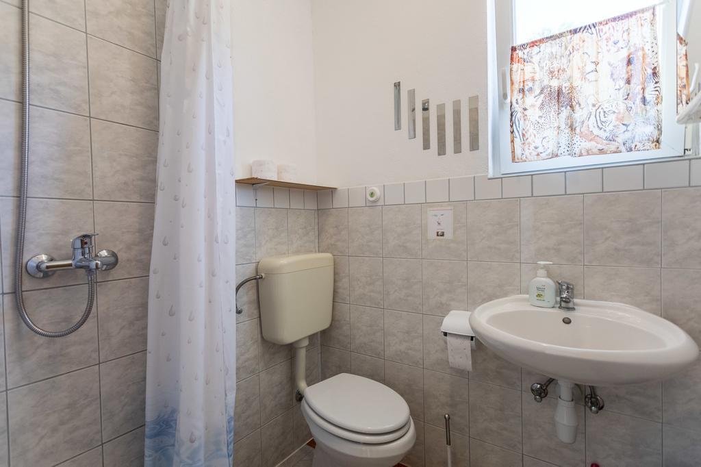 Apartments Laura บลัตเซ ภายนอก รูปภาพ
